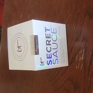 it Secret Sauce 2 oz Anti-Aging moisturizer